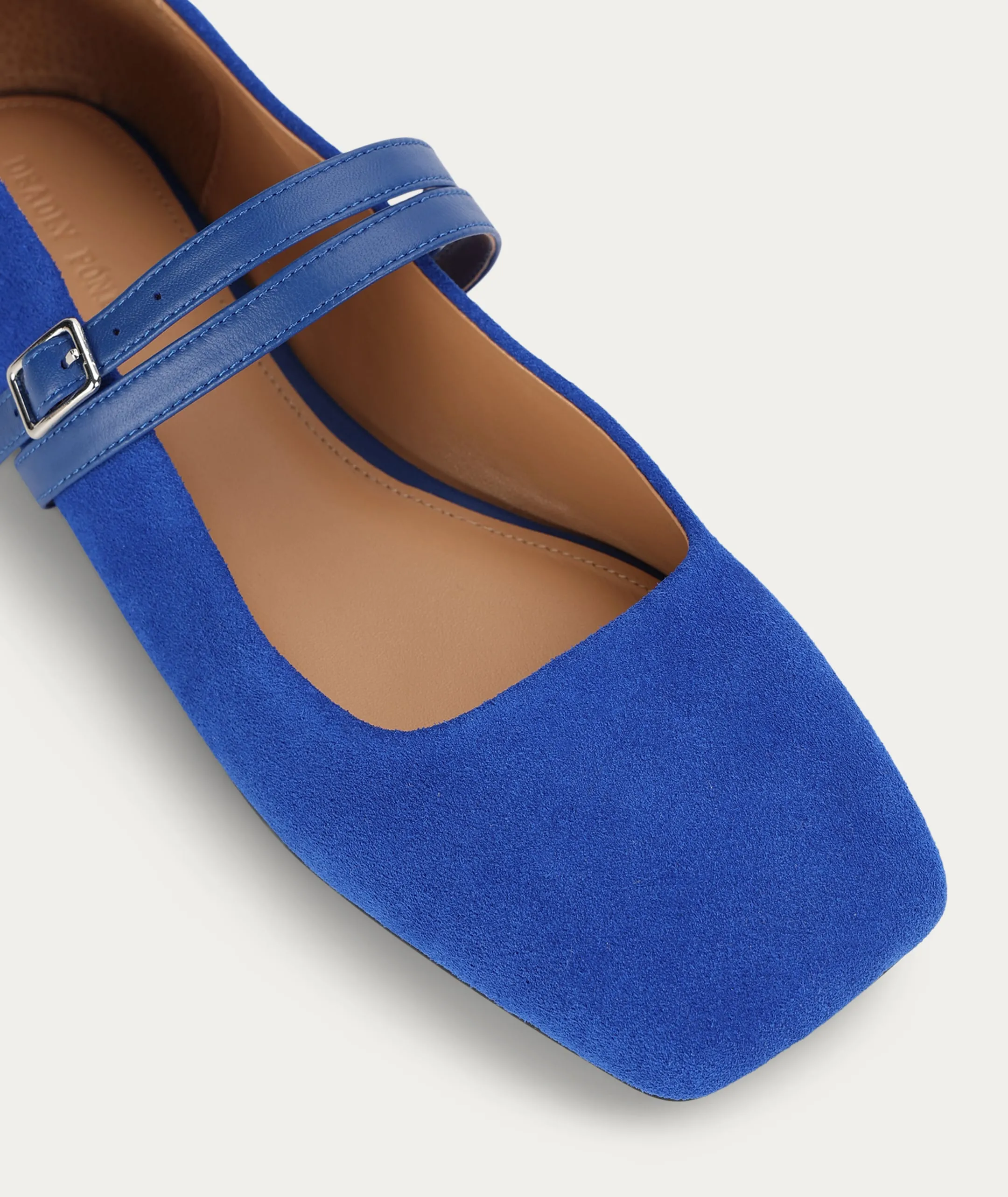 Diomedes Flat - Ballpoint Suede