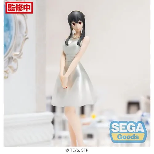 Spy x Family Yor Forger Party Premium Figure Statue